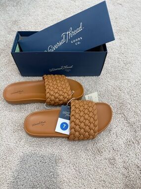 Nwt Universal Thread Women’s Tan Braided Slide Sandals